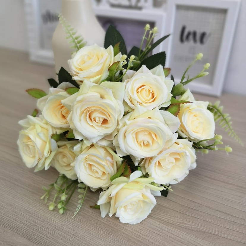 Искусственные цветы в Жигулевске | Цветы искусственные «Розы острые», молочно-персиковые, букет